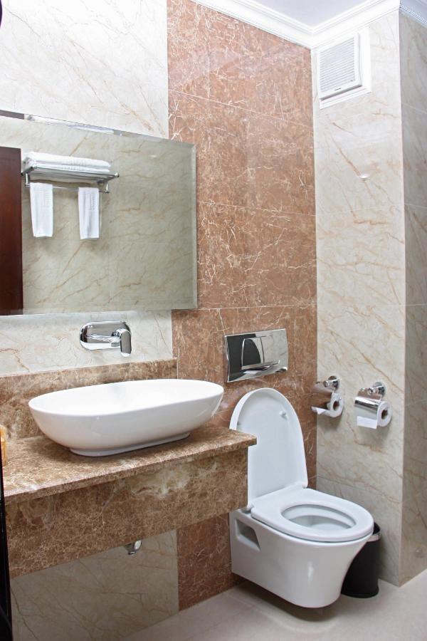 The White Rhino Hotel Ньери Экстерьер фото