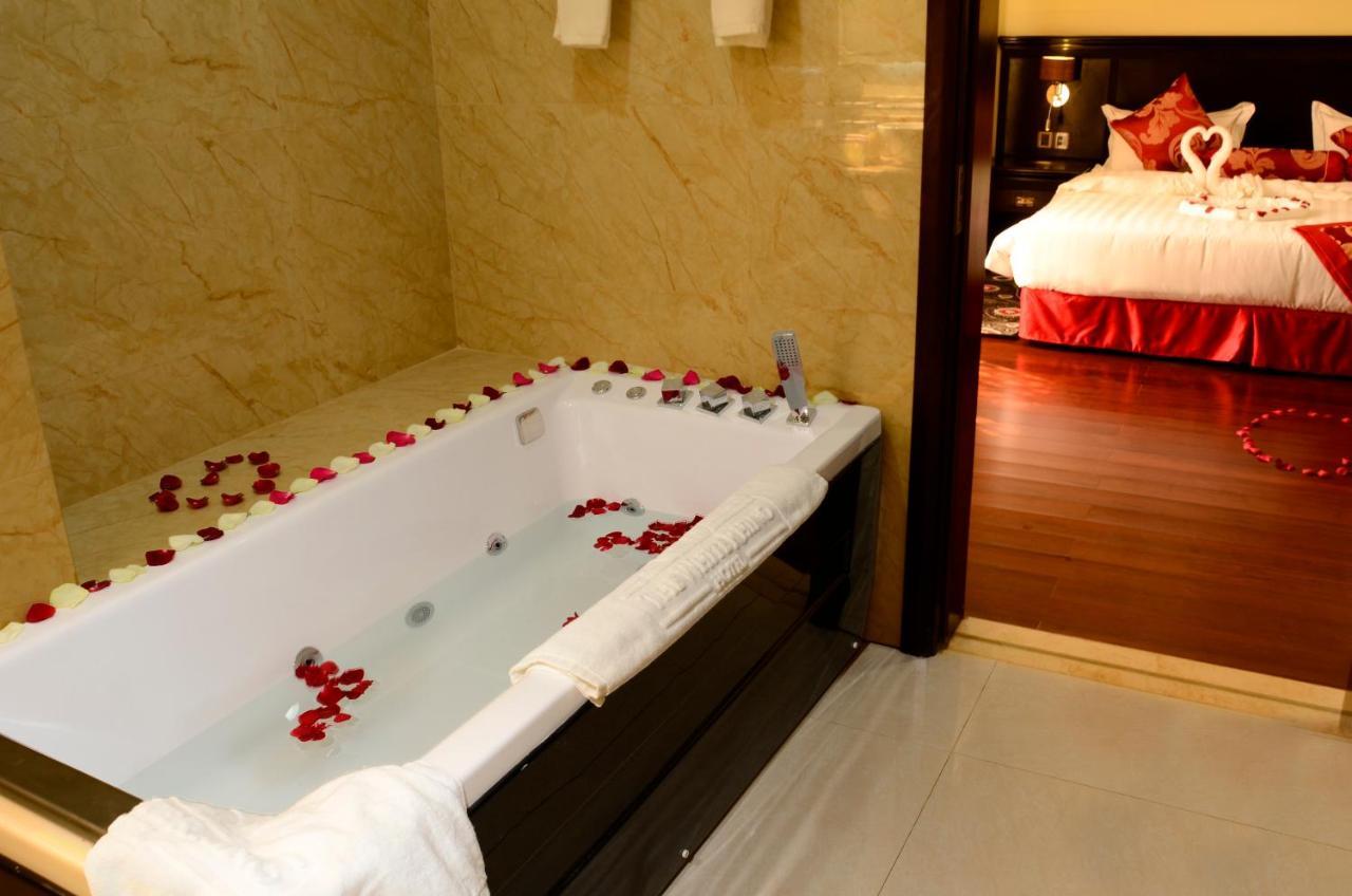 The White Rhino Hotel Ньери Экстерьер фото
