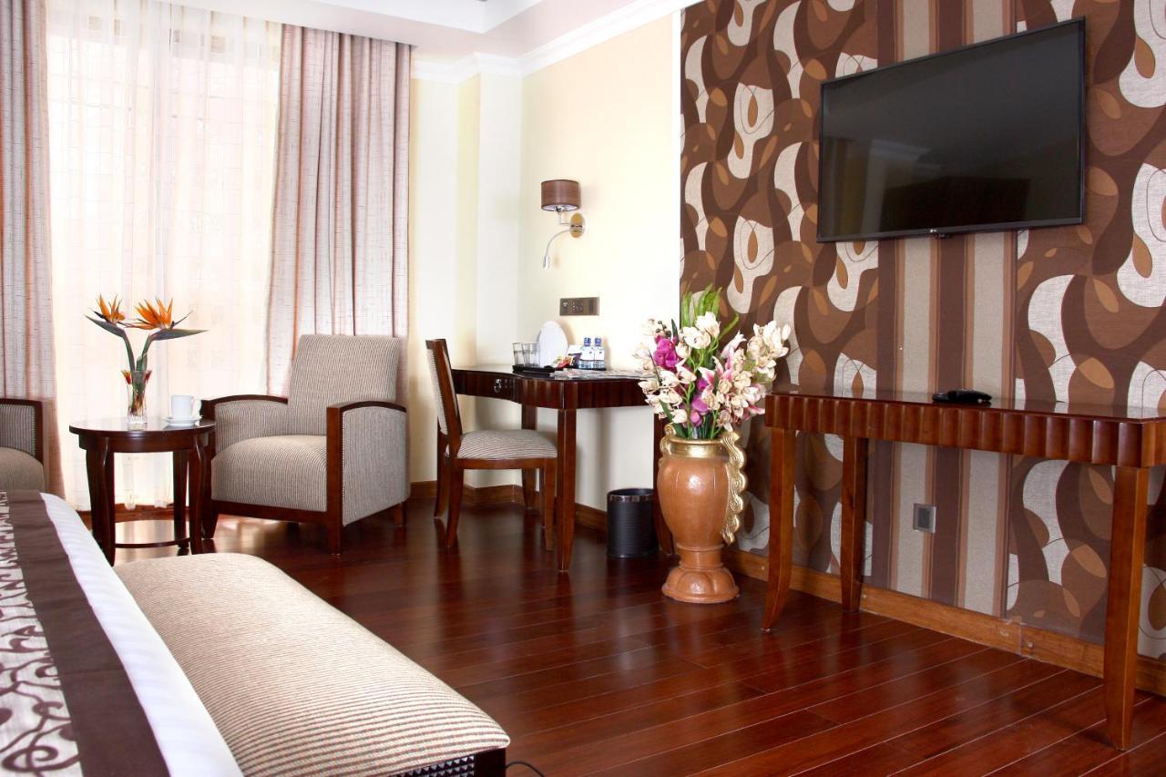 The White Rhino Hotel Ньери Экстерьер фото