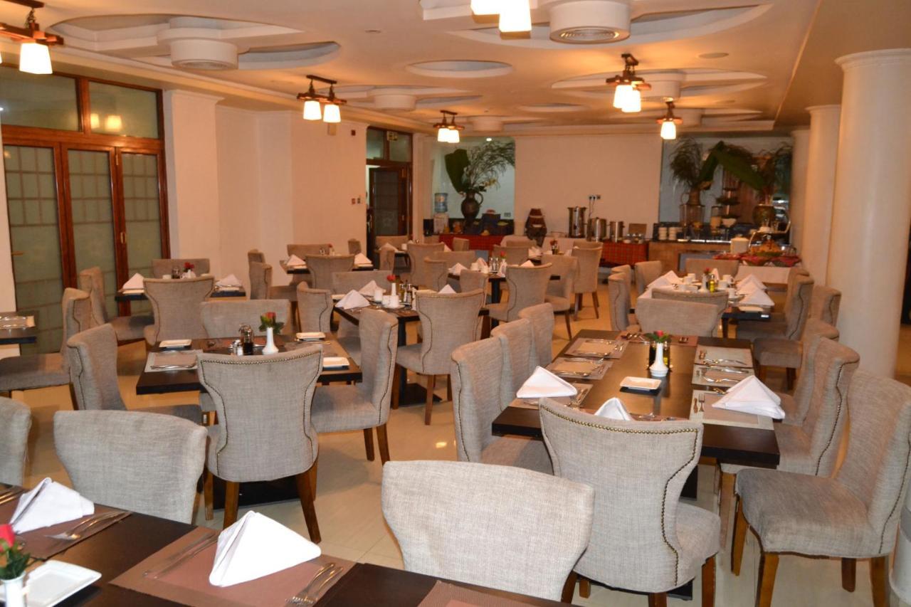The White Rhino Hotel Ньери Экстерьер фото