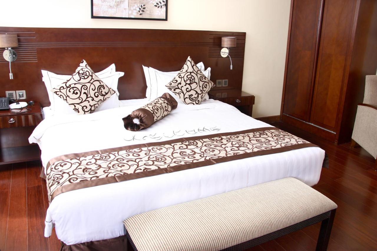 The White Rhino Hotel Ньери Экстерьер фото